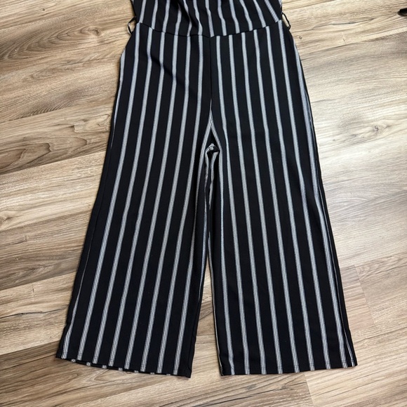 Almost Famous jumpsuit - Picture 5 of 5